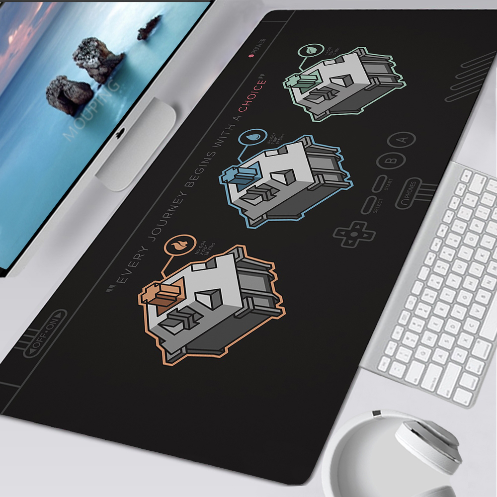 Laptop Accessories For Protection - مكتب الكمبيوتر المحمول أبيض وأسود لوحة